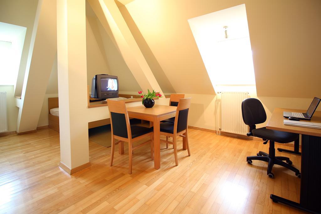 Apartments Villa Boltez Kranj Habitación foto